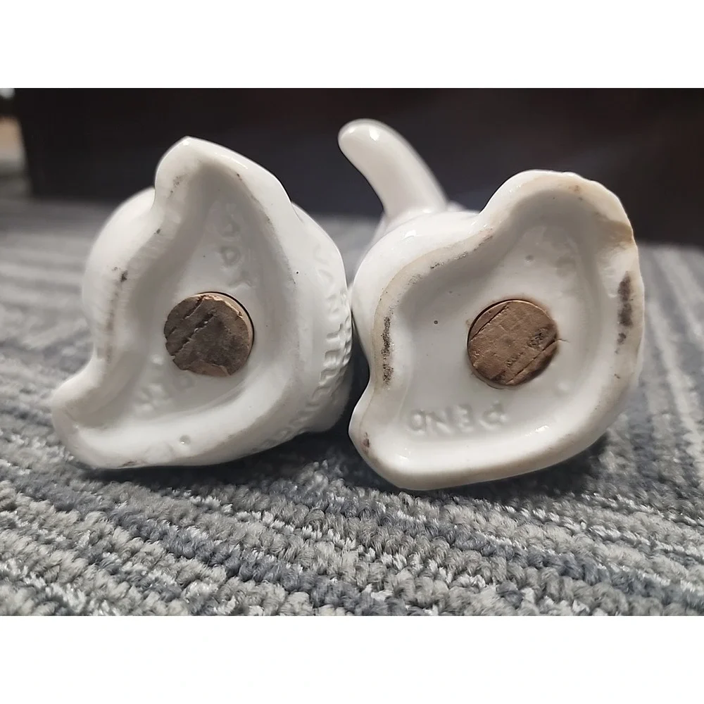 Vintage Salt & Pepper Shakers Hugging Bunnies Vantellingen Bunny Hug‎